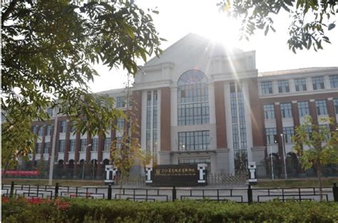 浙江义乌枫叶国际学校小学课程