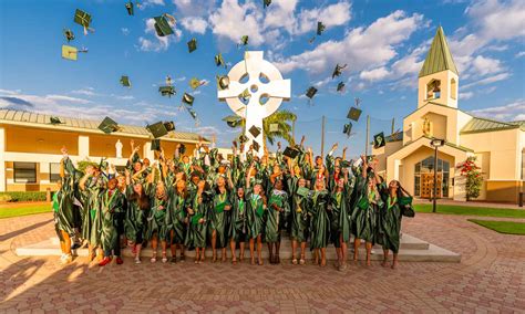 圣诺依曼高中-招生简章