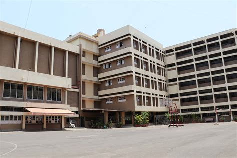 英国圣安德鲁学院-招生简章