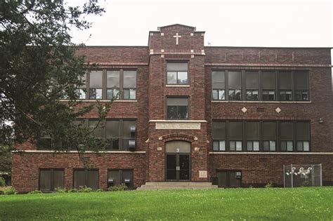 圣多米尼克高中-招生简章