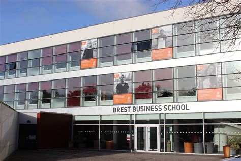 法国布雷斯特商学院数字化经营与管理硕士招生简章