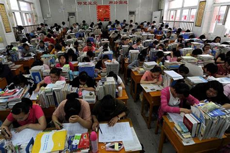 重庆会计中级职称考试培训班、小班制面授加直播教学