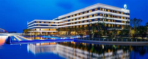 苏州平面设计培训_坚持学习 成就美好未来