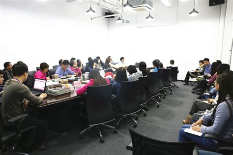 珠海软件培训，采用知识点加案例分享的形式