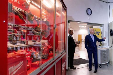 上海中级会计职称培训、专职讲师陪伴式教学