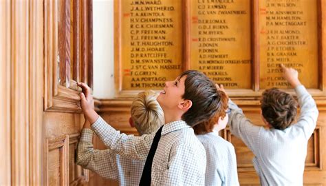 上海日本留学辅导 - 新世界教育