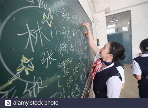 南通育婴师培训，采用知识点加案例分享的形式