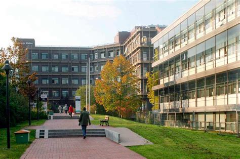 蒂宾根大学是德国的一所着名的公立综合类大学
