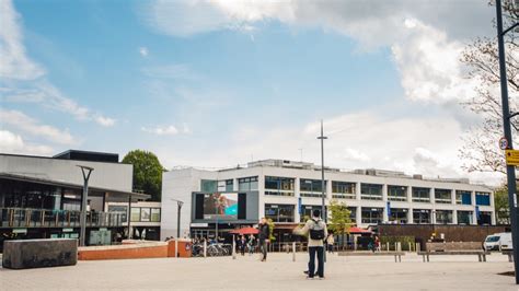 英国留学 华威大学留学指南