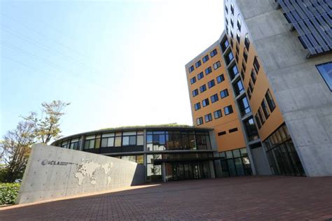 日本山梨学院大学学校专业设置介绍