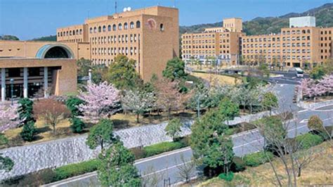 日本好大学推荐：近畿大学