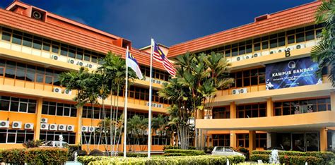 马来西亚留学 思特雅大学有着“花园大学”的美称