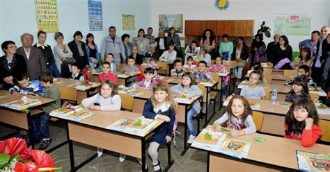 保加利亚留学 保加利亚高等教育的办学体制