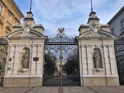 波兰华沙留学择校实用指南