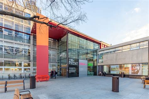 2020年英国伦敦艺术大学留学申请条件