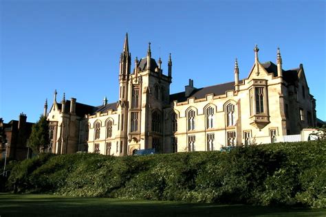 英国阿尔斯特大学是一所综合性的国际化大学