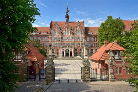 格但斯克大学简介