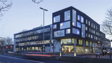 英国朴茨茅斯大学是一个综合性大学