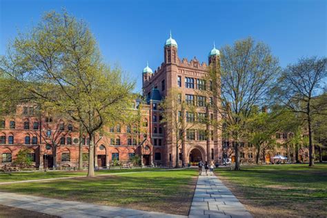 美国新奥尔良大学录取条件和费用