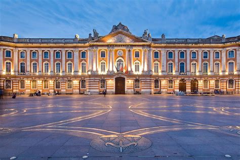 意大利留学 马切拉塔大学是欧洲的一个最古老的大学