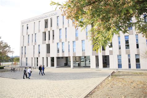 西班牙留学 马拉加大学是一所较新的大学