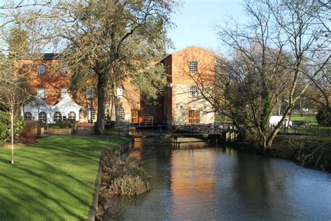 白金漢大學(xué)全面介紹