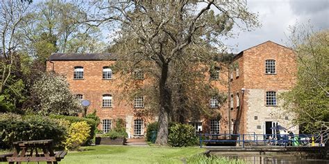 英國新白金漢大學(xué)簡介及留學(xué)優(yōu)勢分析