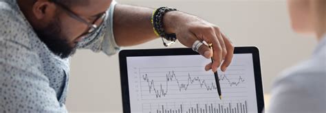 美國留學(xué)的經(jīng)濟學(xué)和商科有什么區(qū)別