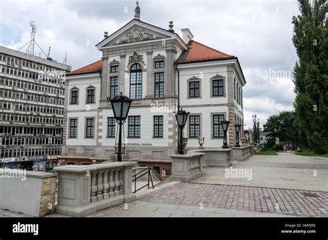 波兰华沙肖邦音乐大学解读