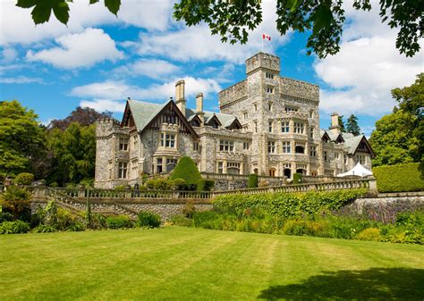 皇家路大学前身是加拿大的海军大学