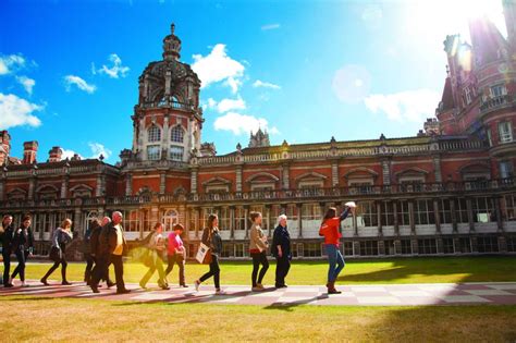 英国伦敦大学皇家霍洛威学院的基本介绍