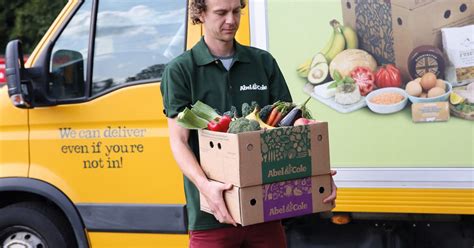 英国亚伯大学留学一年所需费用是多少