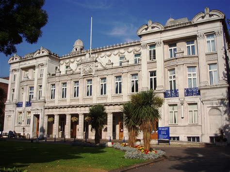 英国伦敦玛丽女王大学研究生留学申请条件