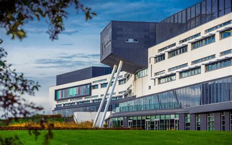 爱丁堡玛格丽特女王大学留学学术优势及大学特色介绍