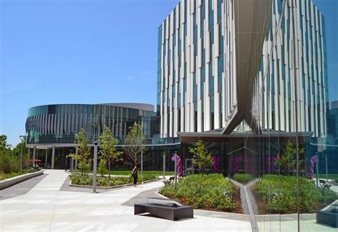 伊利诺伊大学芝加哥分校各阶段专业介绍