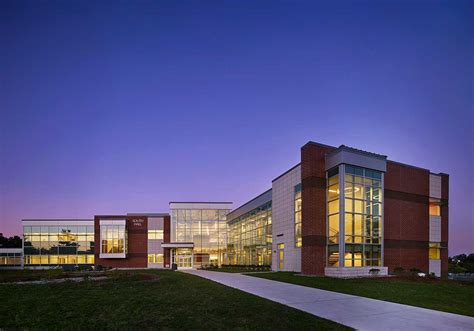 英国最安全的学校：密德萨斯大学