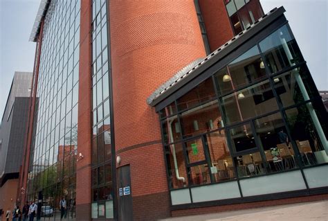 英国留学 伦敦南岸大学已经有100多年的建校历史