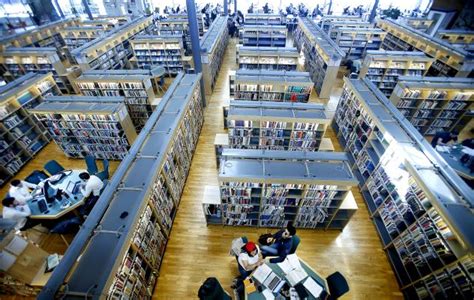 瑞典卡尔斯塔德大学的课程设置