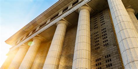 美国录取率低的10个法学院 哪些法学院难申请