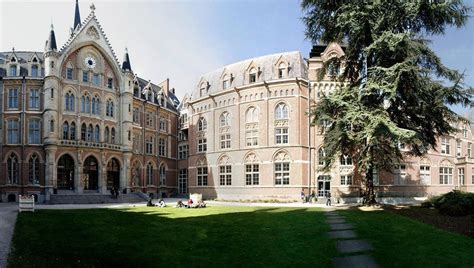 法国大学科技学院