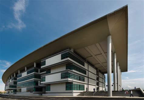 英国赫瑞瓦特大学始创于1821年
