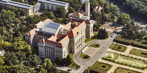 德布勒森大学是匈牙利久负盛名的国立大学