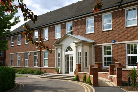 英国克兰菲尔德大学物流管理专业的语言要求及主修课程