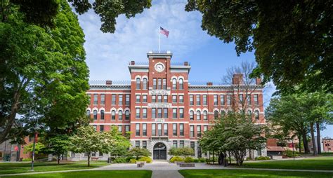 美国克拉克大学本科留学申请条件