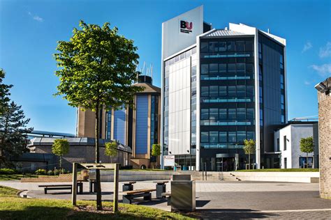 伯恩茅斯大学是全英实践性的大学