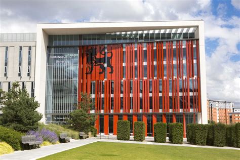 英国伯明翰城市大学构建纺织专业概况