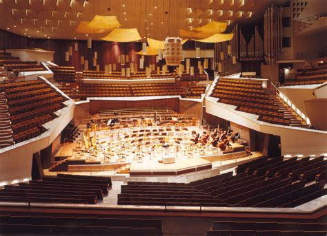 德国柏林音乐学院拥有许多在国际上享有盛名的音乐家