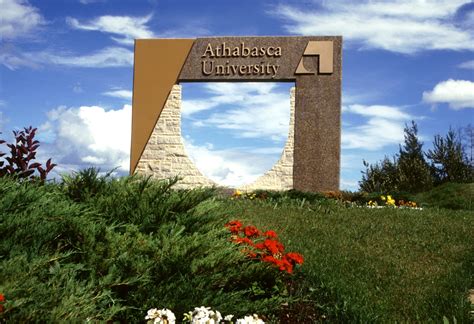 加拿大阿萨巴斯卡大学开设课程介绍