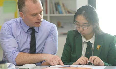 在马来西亚留学该读公立还是私立的大学