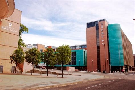 英国阿伯泰大学学院科研就业解析